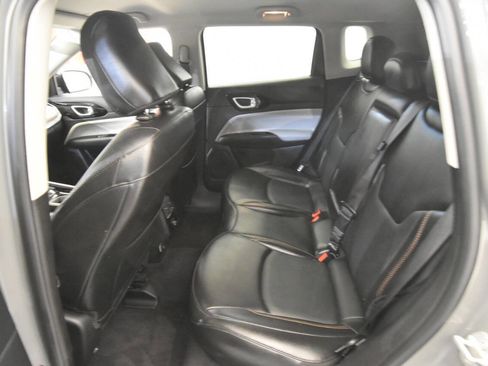 Used 2022 Jeep Compass Limited AWD/4WD image 17