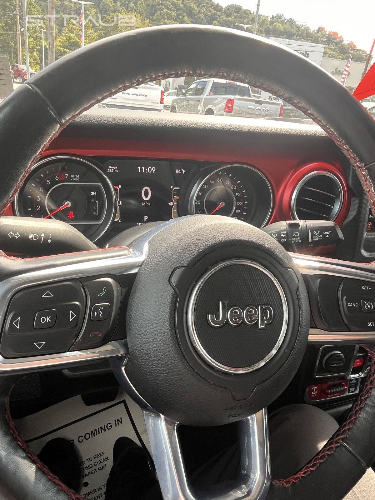Used 2021 Jeep Wrangler Unlimited Rubicon w/ Cold Weather Group AWD/4WD image 18