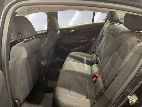 Used 2017 Chevrolet Cruze LT w/ Convenience Package image 14