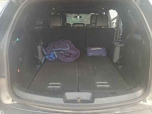 Used 2018 Ford Explorer XLT w/ Equipment Group 202A AWD/4WD image 2