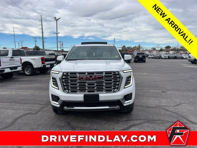 Used 2026 GMC Yukon Denali w/ Sun & Power Step Package AWD/4WD image 2