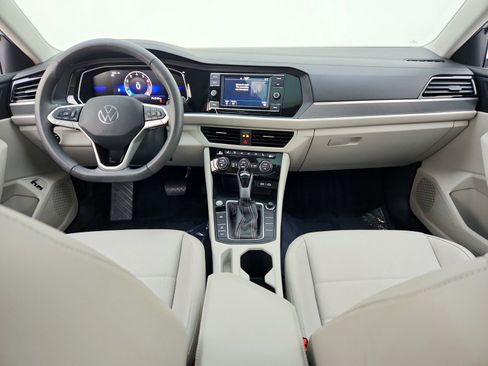 Used 2024 Volkswagen Jetta SE image 23