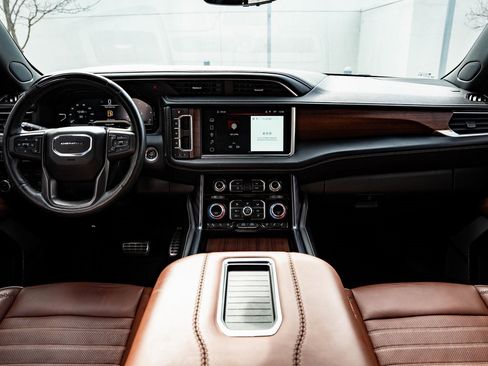 Used 2023 GMC Yukon Denali Ultimate image 40