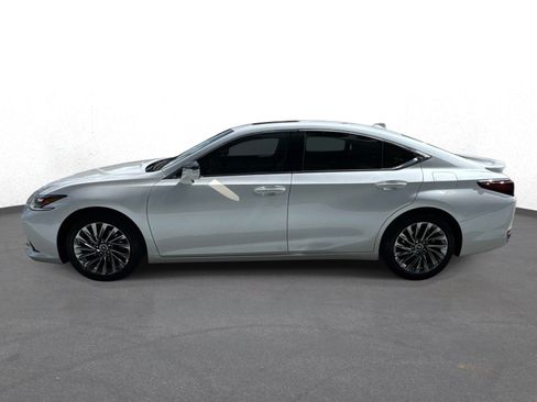 Certified 2025 Lexus ES 300h Ultra Luxury w/ Accessory Package (Z1) FWD image 6