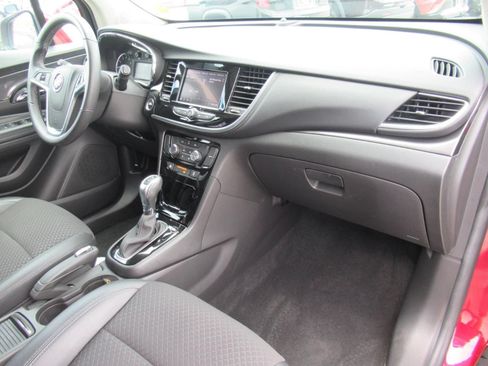 Used 2022 Buick Encore Preferred w/ Safety Package FWD image 11