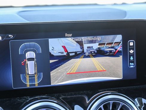 Used 2024 Mercedes-Benz GLB 250 4MATIC image 28