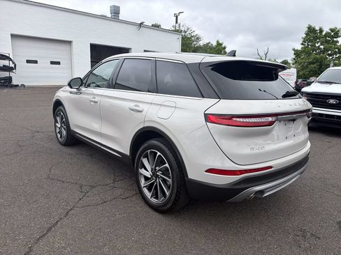 Certified 2023 Lincoln Corsair AWD w/ Equipment Group 101A image 3