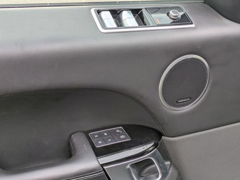 Used 2019 Land Rover Range Rover Sport HST image 12