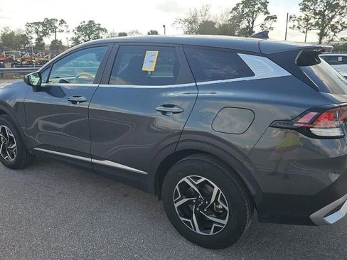 Used 2025 Kia Sportage LX image 4