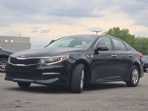 Used 2018 Kia Optima LX FWD image 10