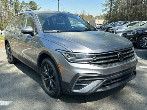 Used 2024 Volkswagen Tiguan Wolfsburg Edition image 3