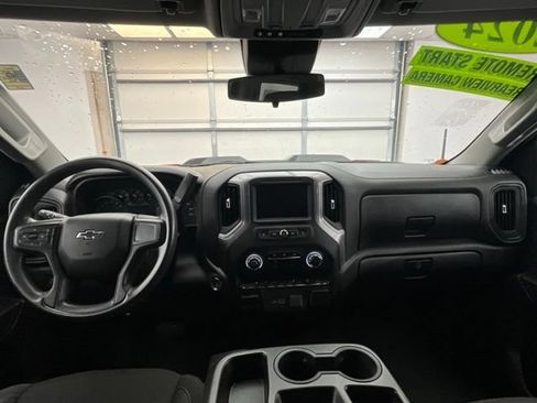 Used 2024 Chevrolet Silverado 1500 Custom Trail Boss AWD/4WD image 4
