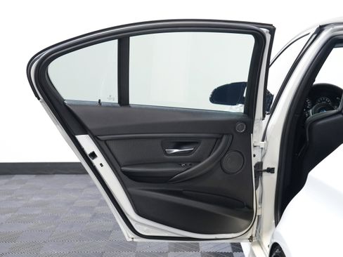 Used 2017 BMW M3 image 26