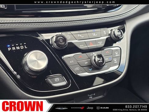 New 2027 Chrysler Pacifica Select FWD image 22