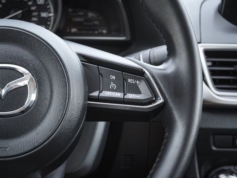Used 2017 MAZDA MAZDA3 Touring FWD image 20