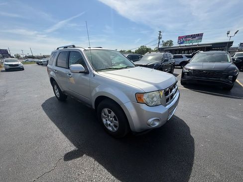 Used 2010 Ford Escape Limited FWD image 1