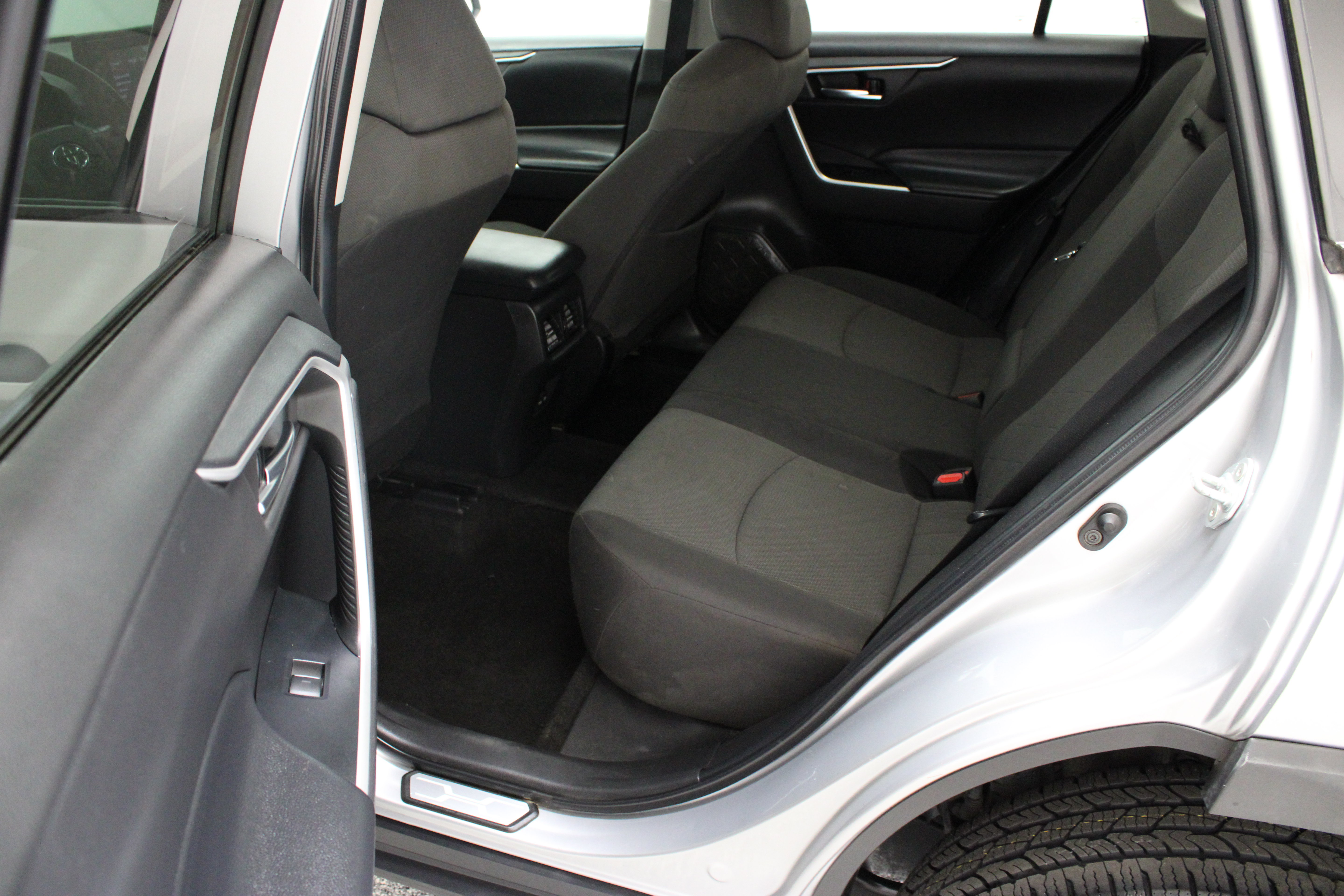 Certified 2022 Toyota RAV4 XLE AWD/4WD image 27