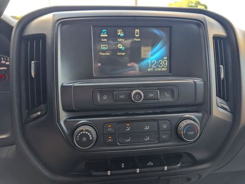 Used 2018 Chevrolet Silverado 2500 W/T RWD image 17