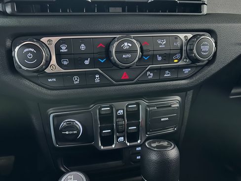 New 2026 Jeep Wrangler Sport S image 28