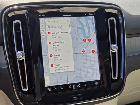 Certified 2024 Volvo XC40 B5 Plus w/ Protection Package Premier image 26