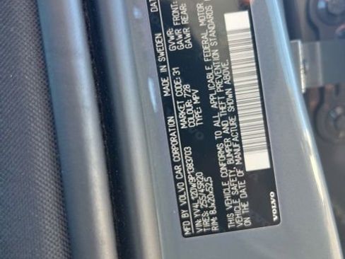 Used 2023 Volvo XC60 B5 Plus w/ Climate Package image 10