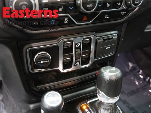 Used 2023 Jeep Wrangler Unlimited w/ Cold Weather Group AWD/4WD image 21