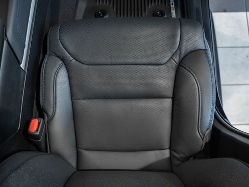 New 2026 Toyota Sequoia Platinum image 38