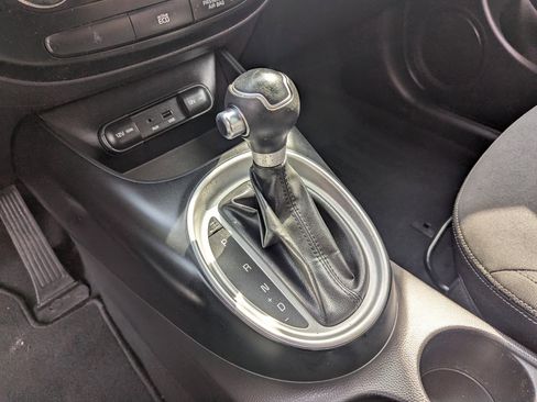 Used 2014 Kia Soul image 21