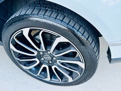 Used 2017 Land Rover Range Rover HSE image 27