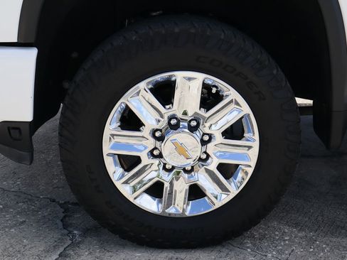 Certified 2024 Chevrolet Silverado 2500 High Country w/ Technology Package AWD/4WD image 33