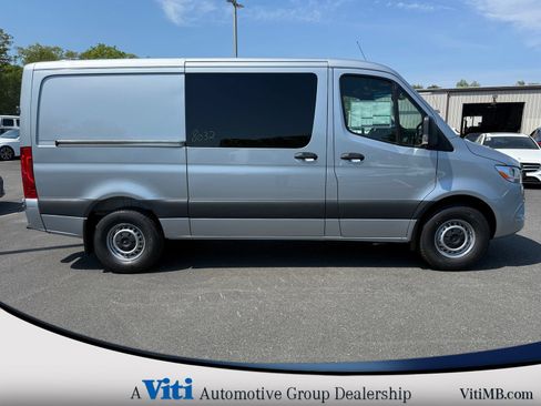 Used 2026 Mercedes-Benz Sprinter 2500 image 9