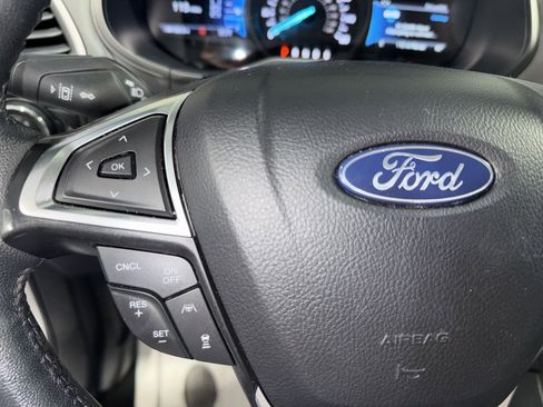 Used 2024 Ford Edge SEL AWD/4WD image 33