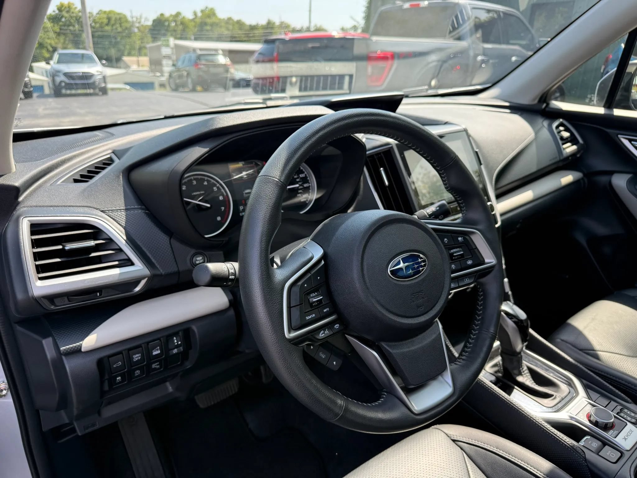 Used 2023 Subaru Forester Limited AWD/4WD image 11