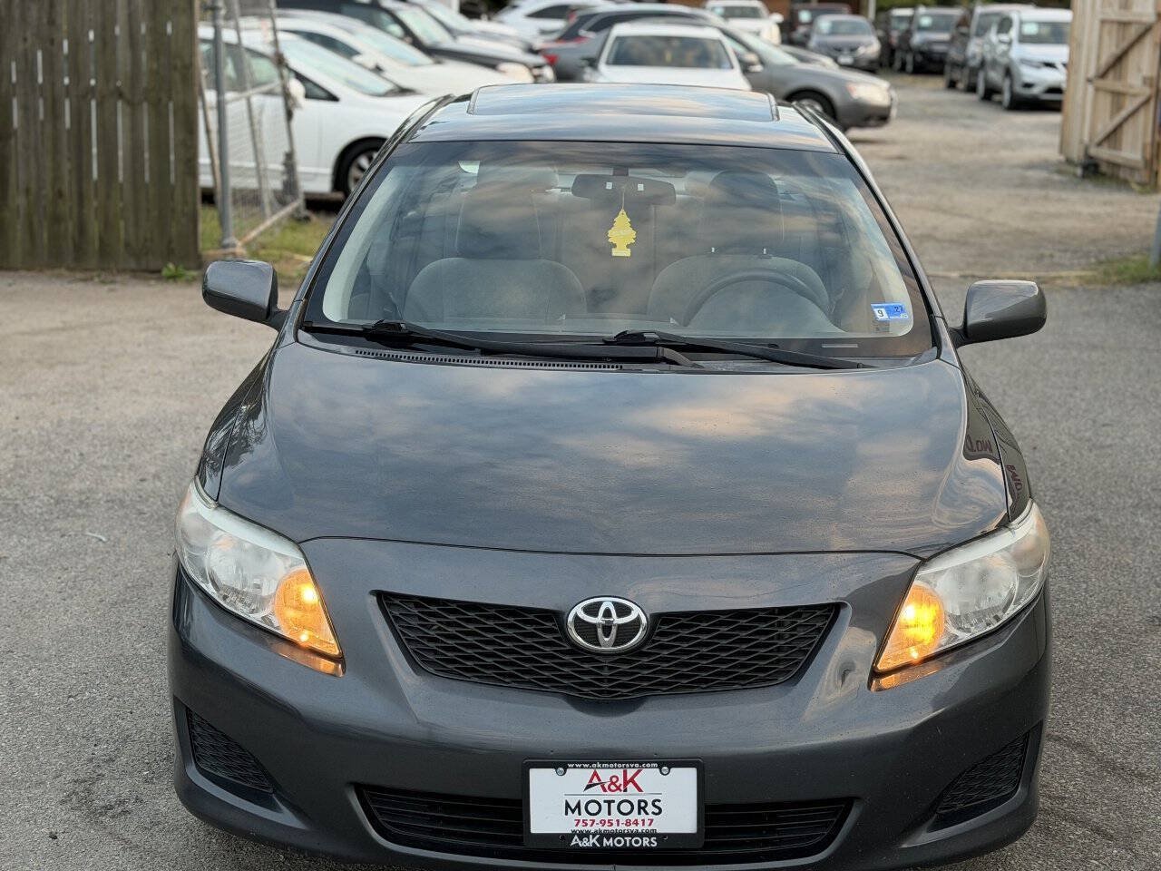 Used 2009 Toyota Corolla LE FWD image 4