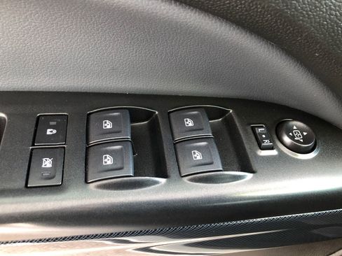 Used 2022 Chevrolet Colorado Z71 AWD/4WD image 35