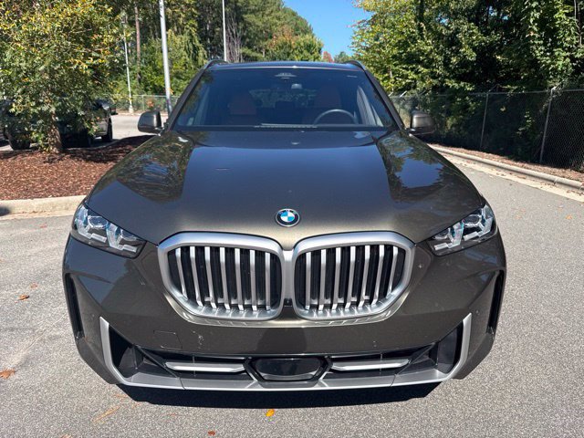 Certified 2026 BMW X5 xDrive40i w/ Climate Comfort Package AWD/4WD image 2