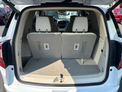 Used 2023 GMC Acadia Denali AWD/4WD image 13
