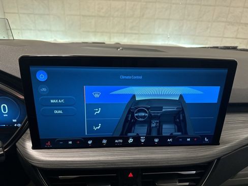 New 2026 Ford Escape Platinum w/ Premium Technology Package image 31