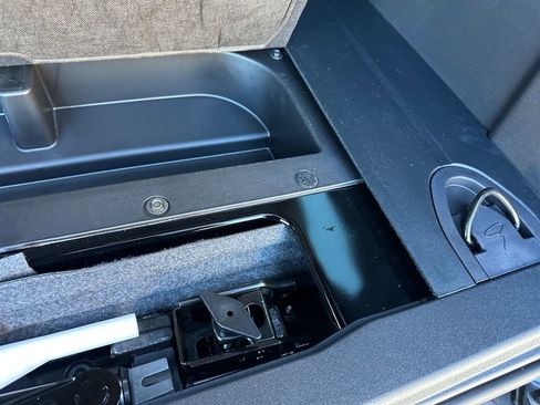 New 2025 Ford Bronco Badlands image 54