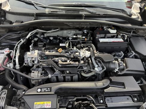 Used 2022 Toyota Corolla Cross XLE w/ Convenience Package image 30