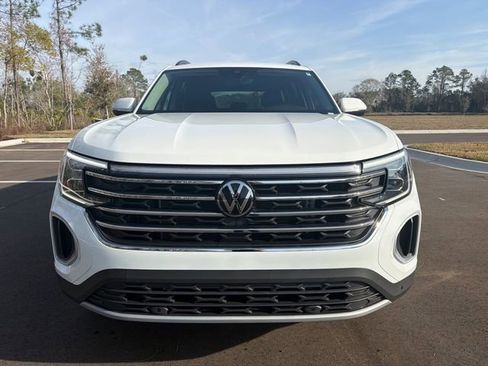 Used 2025 Volkswagen Atlas SE image 12