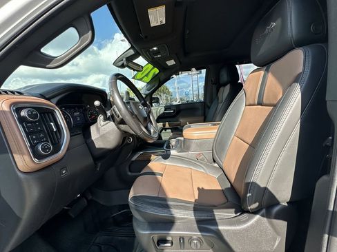 Used 2020 Chevrolet Silverado 1500 High Country w/ Technology Package image 19