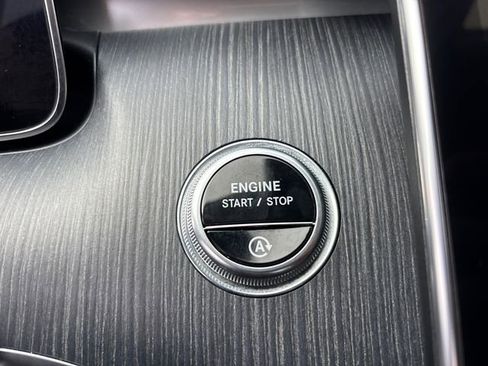 Used 2022 Mercedes-Benz C 300 Sedan image 19