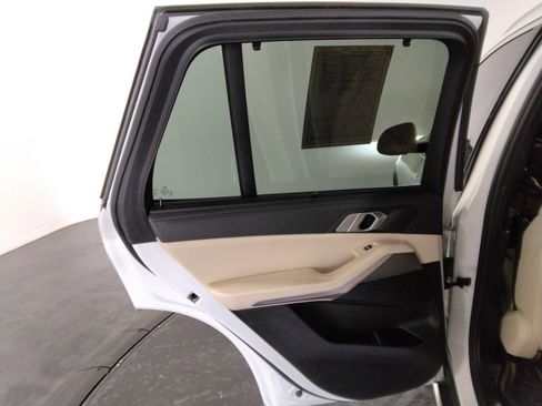 Used 2022 BMW X5 xDrive40i w/ Executive Package image 33