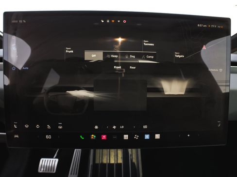 Used 2025 Tesla Cybertruck AWD Crew Cab image 21