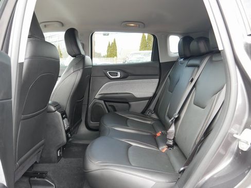 Used 2022 Jeep Compass Latitude image 14