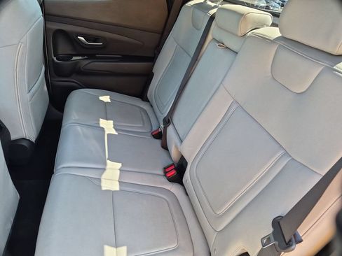 Used 2025 Hyundai Santa Cruz SEL FWD image 26