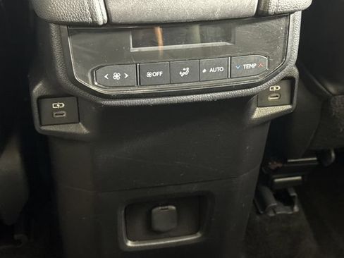 Used 2024 Toyota Grand Highlander AWD image 26