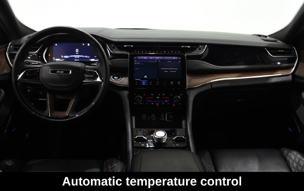 Used 2023 Jeep Grand Cherokee L Summit w/ Advanced Protech Group IV AWD/4WD image 9