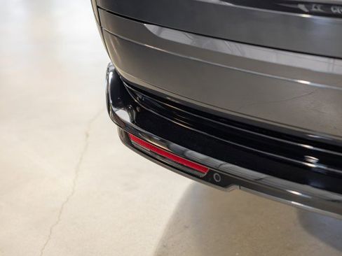 Used 2025 Land Rover Range Rover Autobiography image 14
